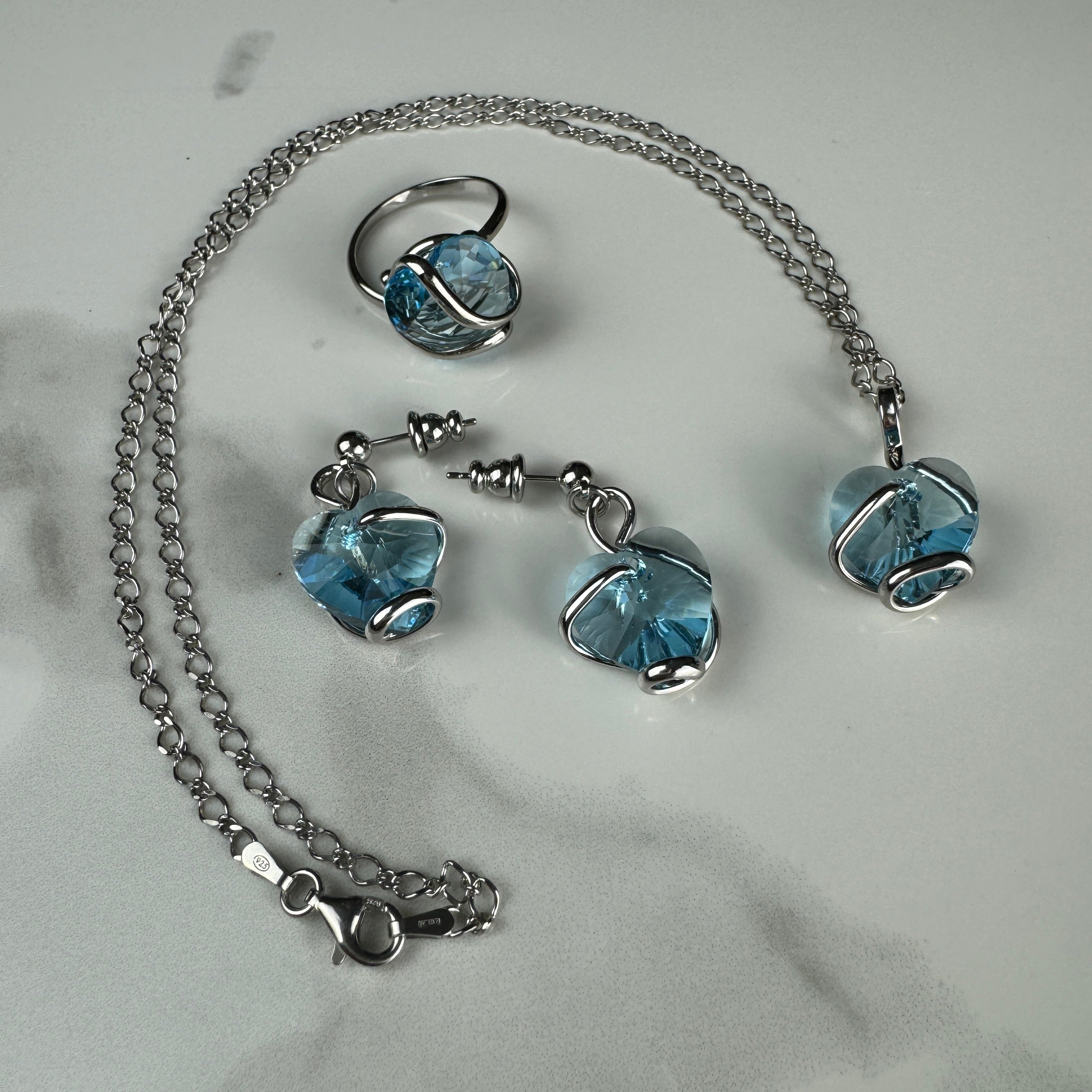 Amore Aquamarine Necklace